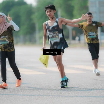 Runner Photo 6439476