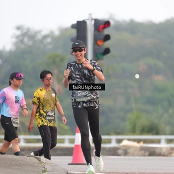 Runner Photo 6439675