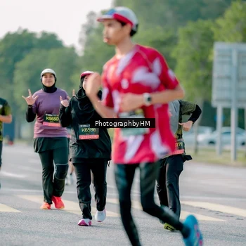 Runner Photo 6439786