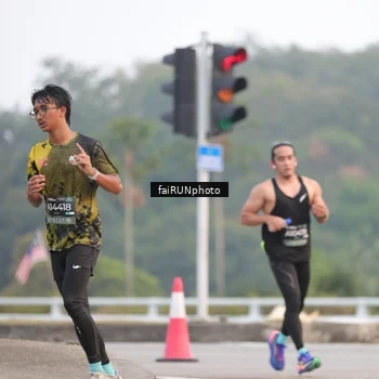 Runner Photo 6439859