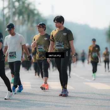 Runner Photo 6440003