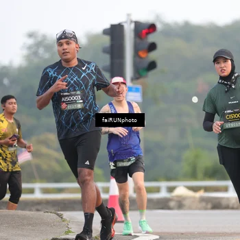 Runner Photo 6440012