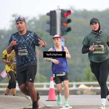 Runner Photo 6440053