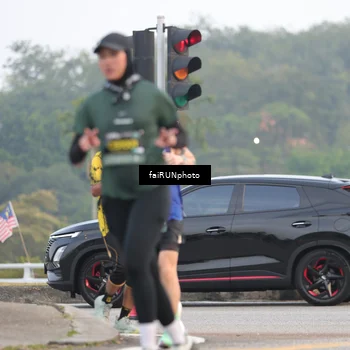 Runner Photo 6440054