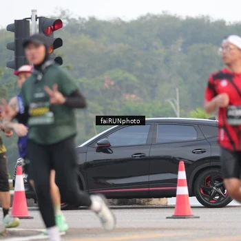 Runner Photo 6440056