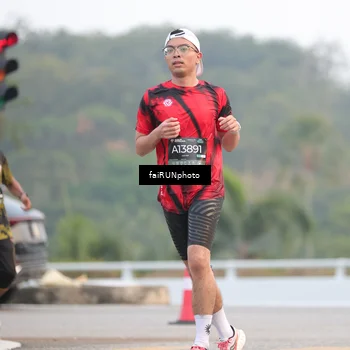 Runner Photo 6440059