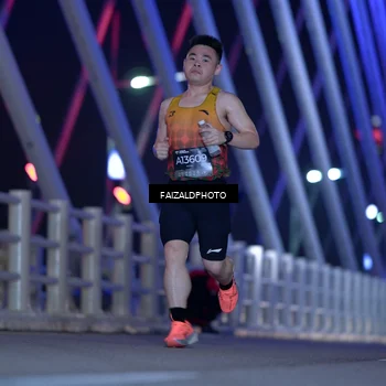 Runner Photo 6440100