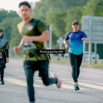 Runner Photo 6440102