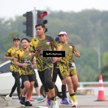 Runner Photo 6440124