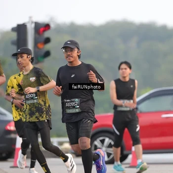 Runner Photo 6440190