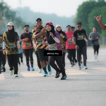 Runner Photo 6440196