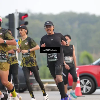 Runner Photo 6440212