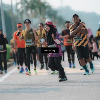 Runner Photo 6440222