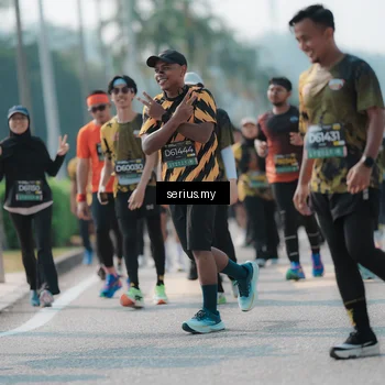 Runner Photo 6440245