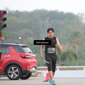Runner Photo 6440294