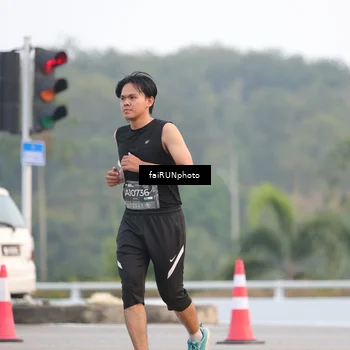 Runner Photo 6440295