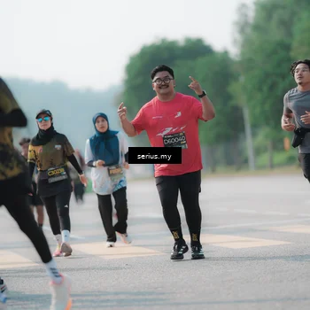 Runner Photo 6440298