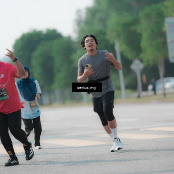 Runner Photo 6440317