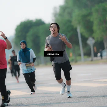 Runner Photo 6440331