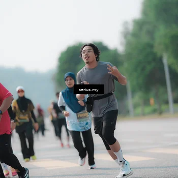 Runner Photo 6440333