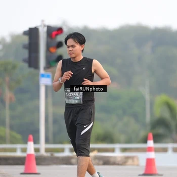 Runner Photo 6440349