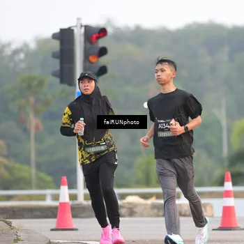 Runner Photo 6440556