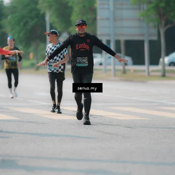 Runner Photo 6440935