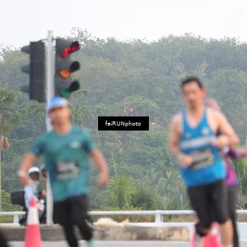 Runner Photo 6441003