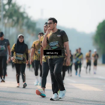 Runner Photo 6441010