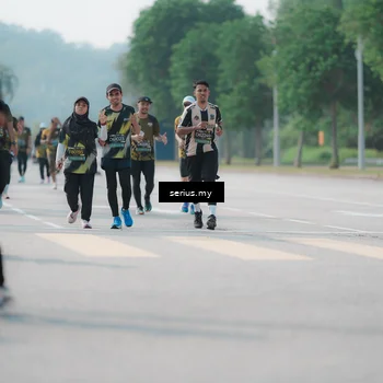 Runner Photo 6441072