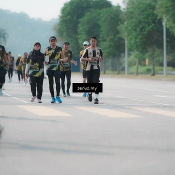Runner Photo 6441075