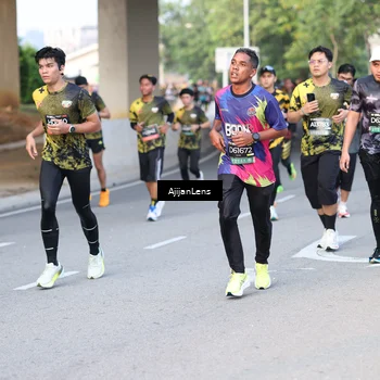 Runner Photo 6441119