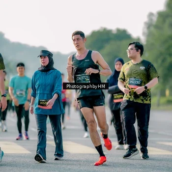 Runner Photo 6441338