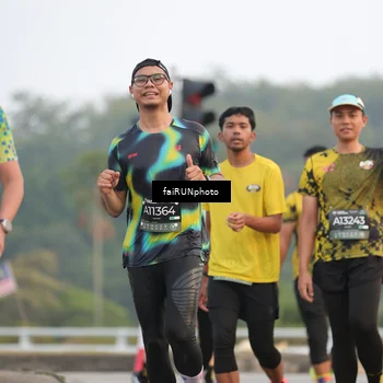 Runner Photo 6441604