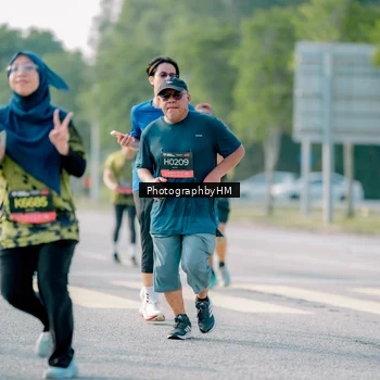 Runner Photo 6441672