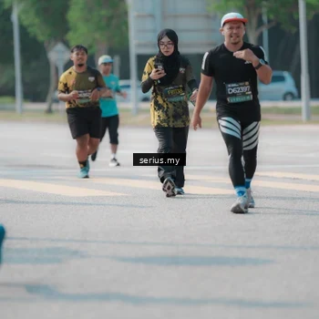 Runner Photo 6442035
