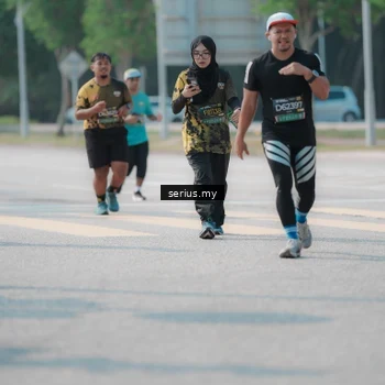 Runner Photo 6442042