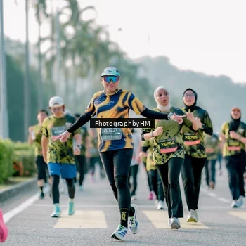 Runner Photo 6442043
