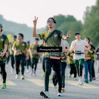 Runner Photo 6442100