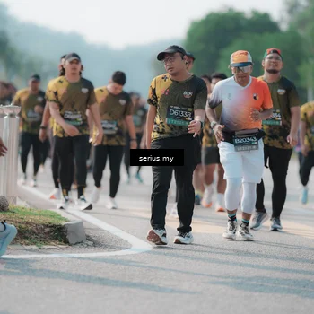 Runner Photo 6442113