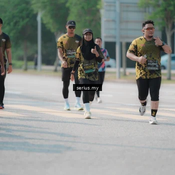 Runner Photo 6442140