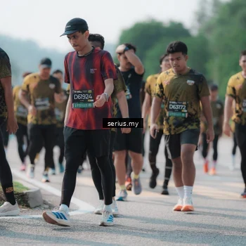 Runner Photo 6442147