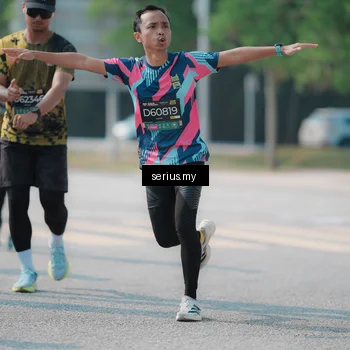Runner Photo 6442179