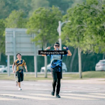 Runner Photo 6442342