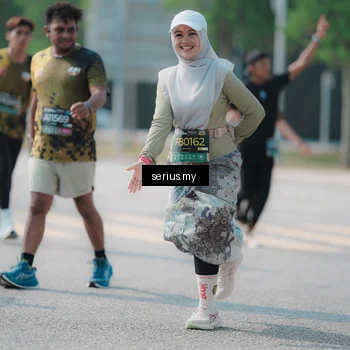 Runner Photo 6442345