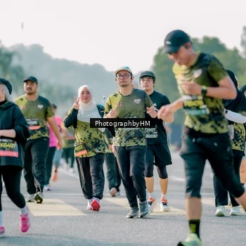 Runner Photo 6442359