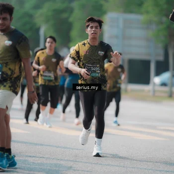 Runner Photo 6442363