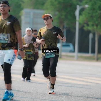 Runner Photo 6442400