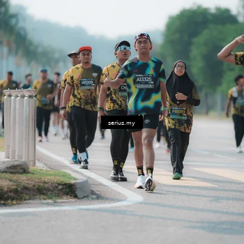Runner Photo 6442455
