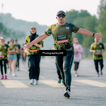 Runner Photo 6442549